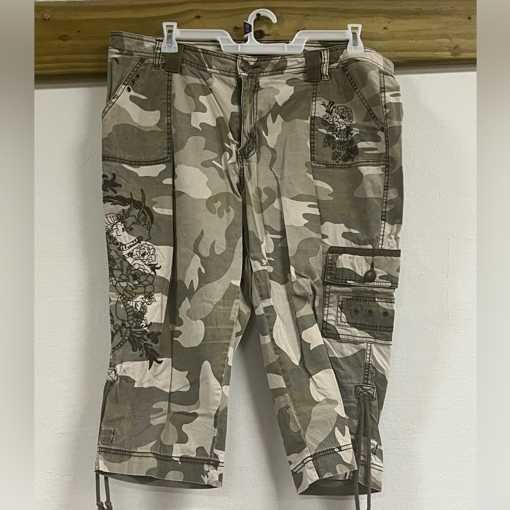 Fashion Bug Camo Capris